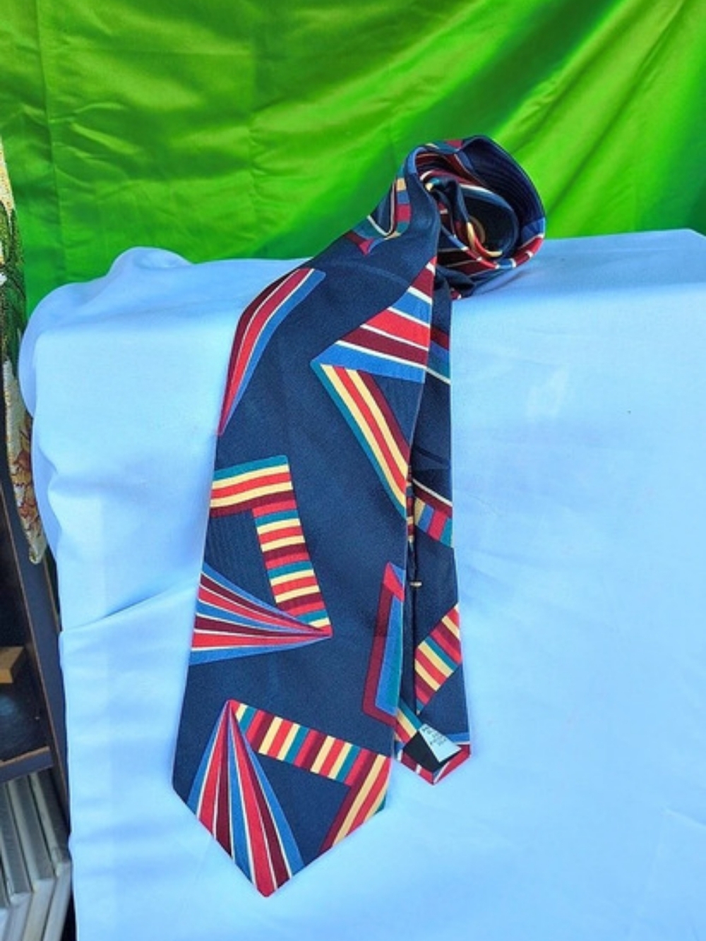 Oscar de la Renta Silk Geometric Tie in Blue & Red